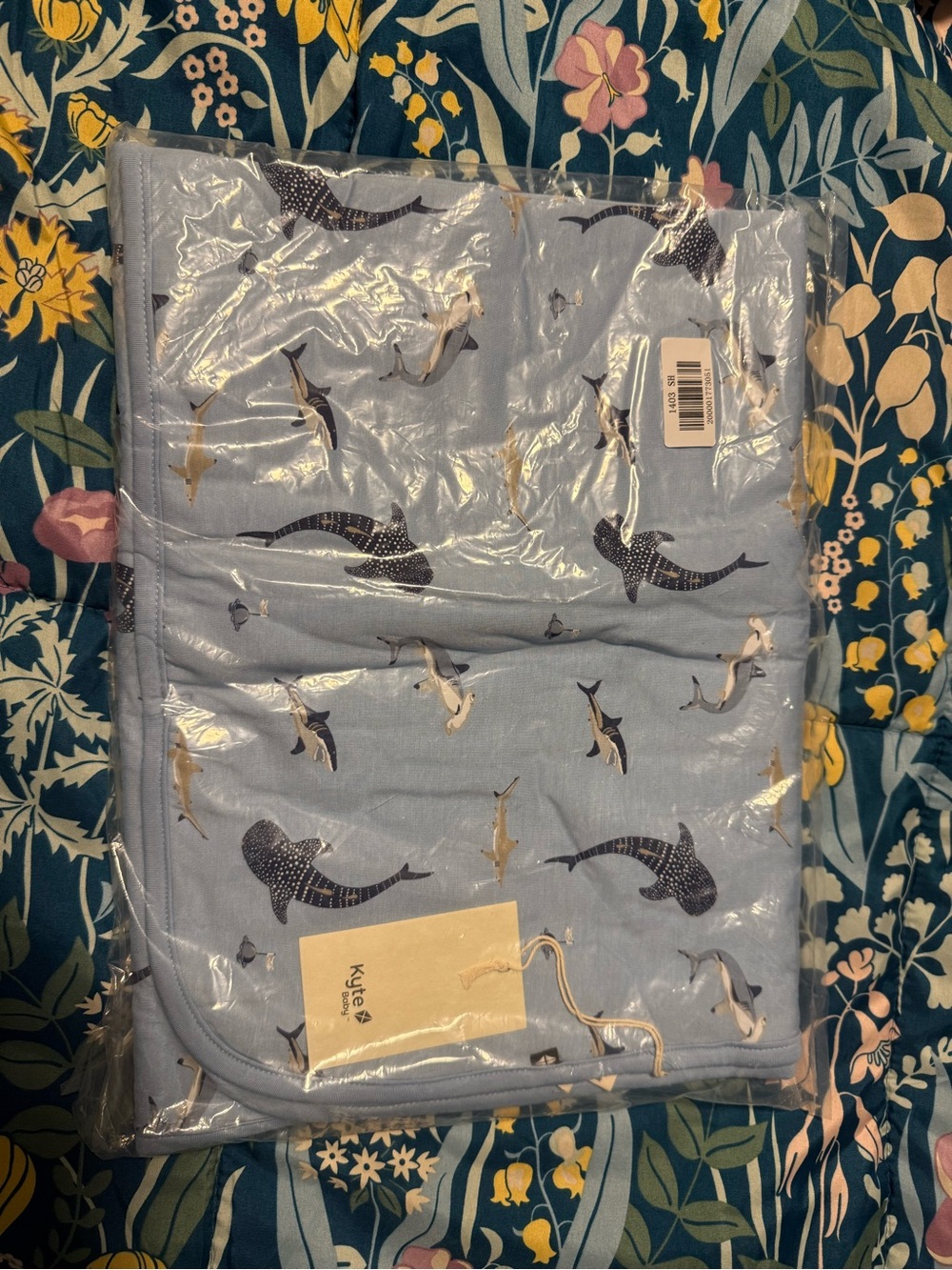 Kyte BABY Stream Shark Print Baby Blanket